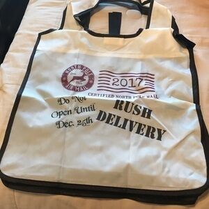 Christmas gift bag NWOT